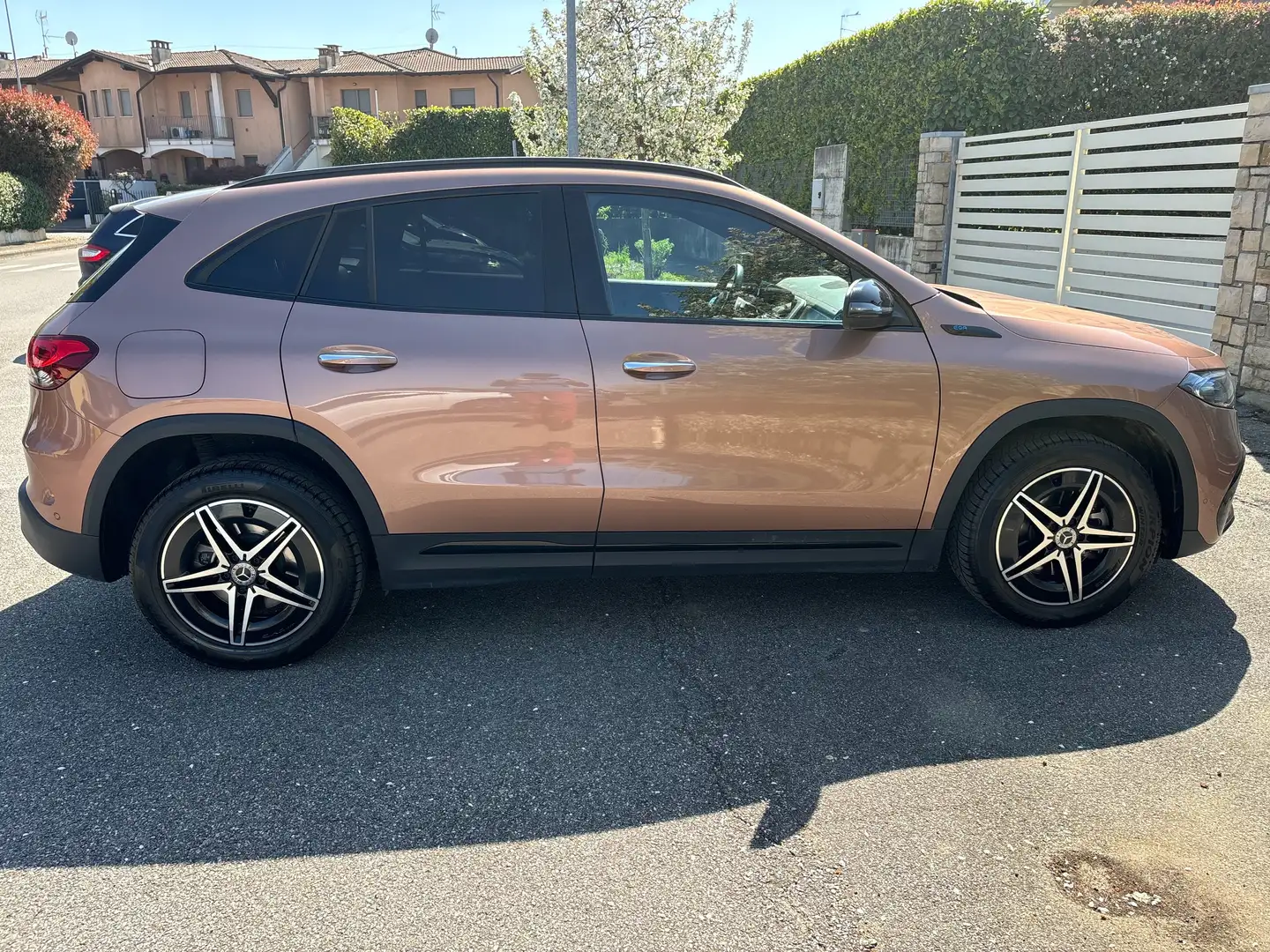 Mercedes-Benz EQA 250 EQA - H243 2021EQA 250 Premium Plus Bronce - 2