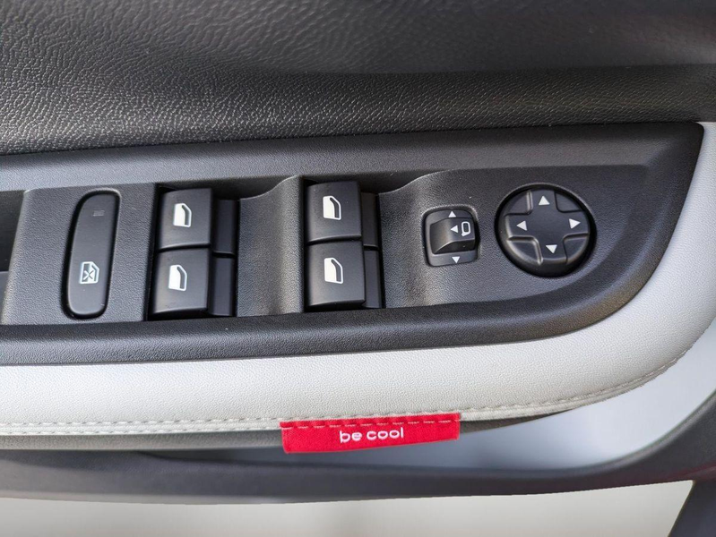 Citroen C3 Hybrid 110 MAX LED/Navi/SHZ/DAB/PDC/Kamera — photo 8