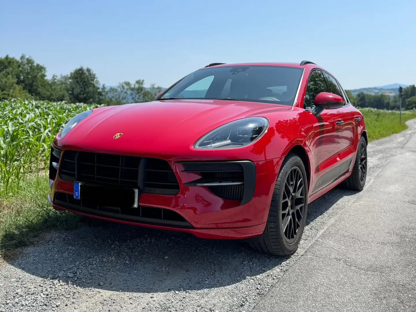 Porsche Macan Macan GTS PDK Red - 1