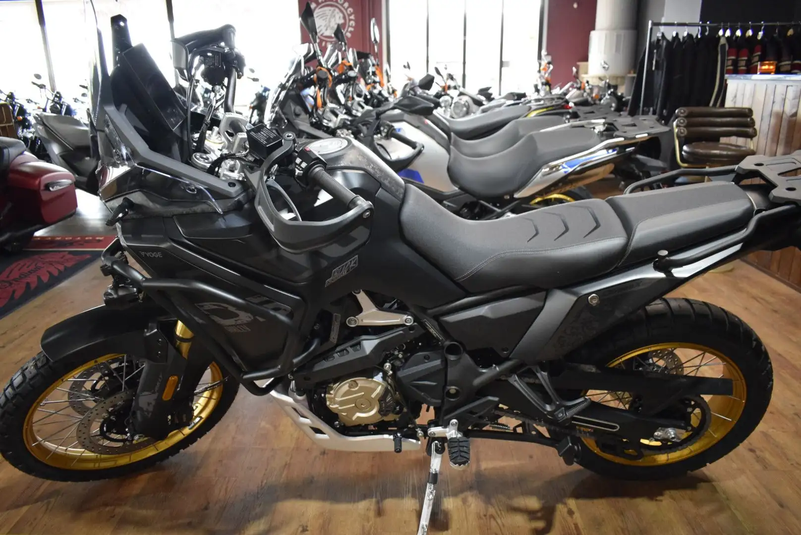 Voge DS800X Rally vor Ort Black E5+ Schwarz - 2