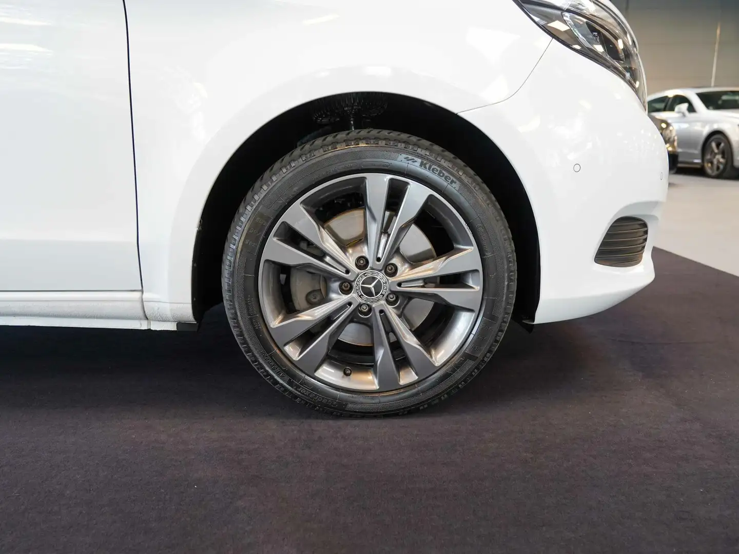 Mercedes-Benz V 250 V 250 d AVANTGARDE EDITION Lang Burmester COMAND White - 2