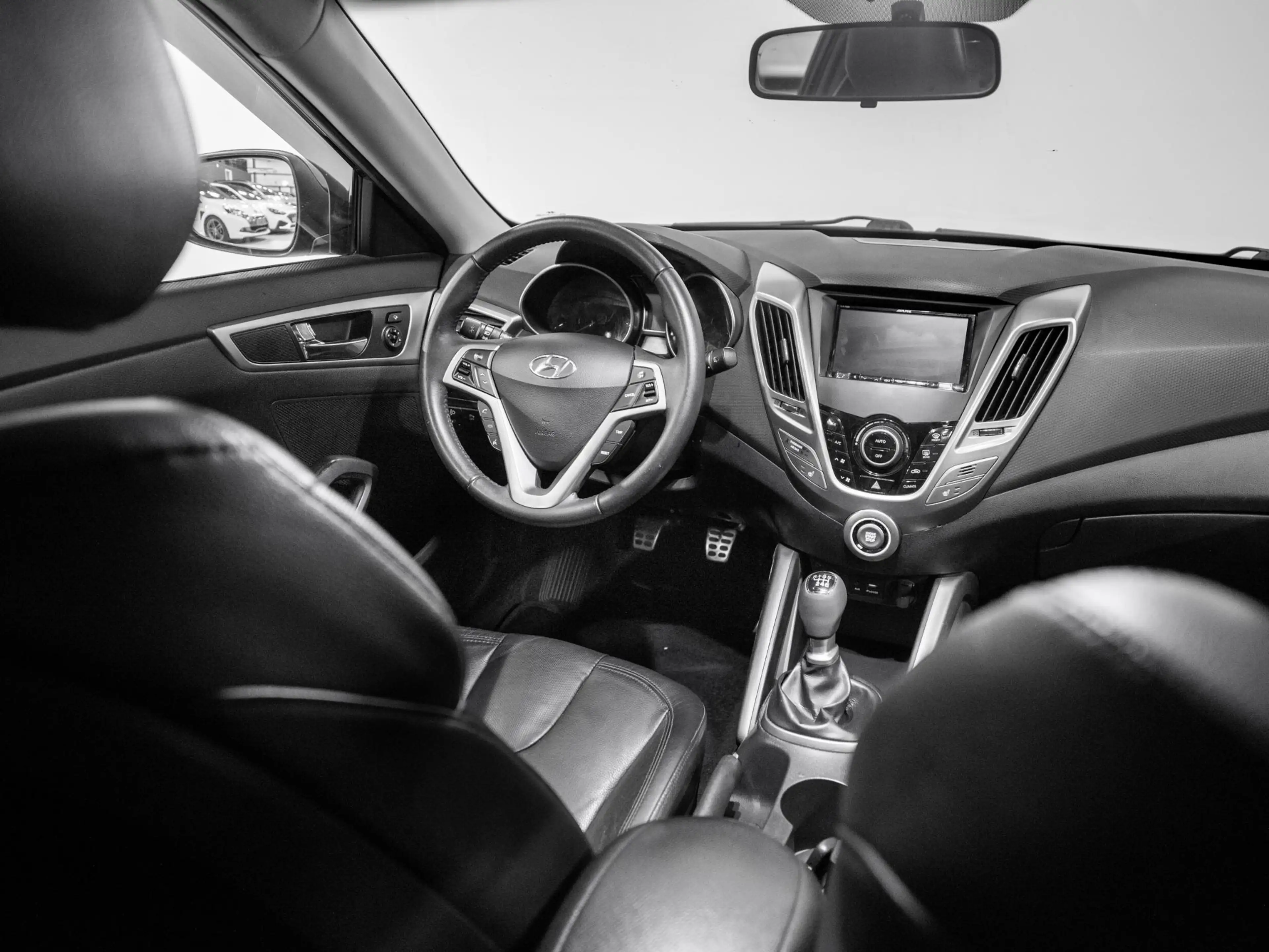 Hyundai VELOSTER 1.6 GDI i-Motion Leer Stoelv Cruise Cam — photo 4