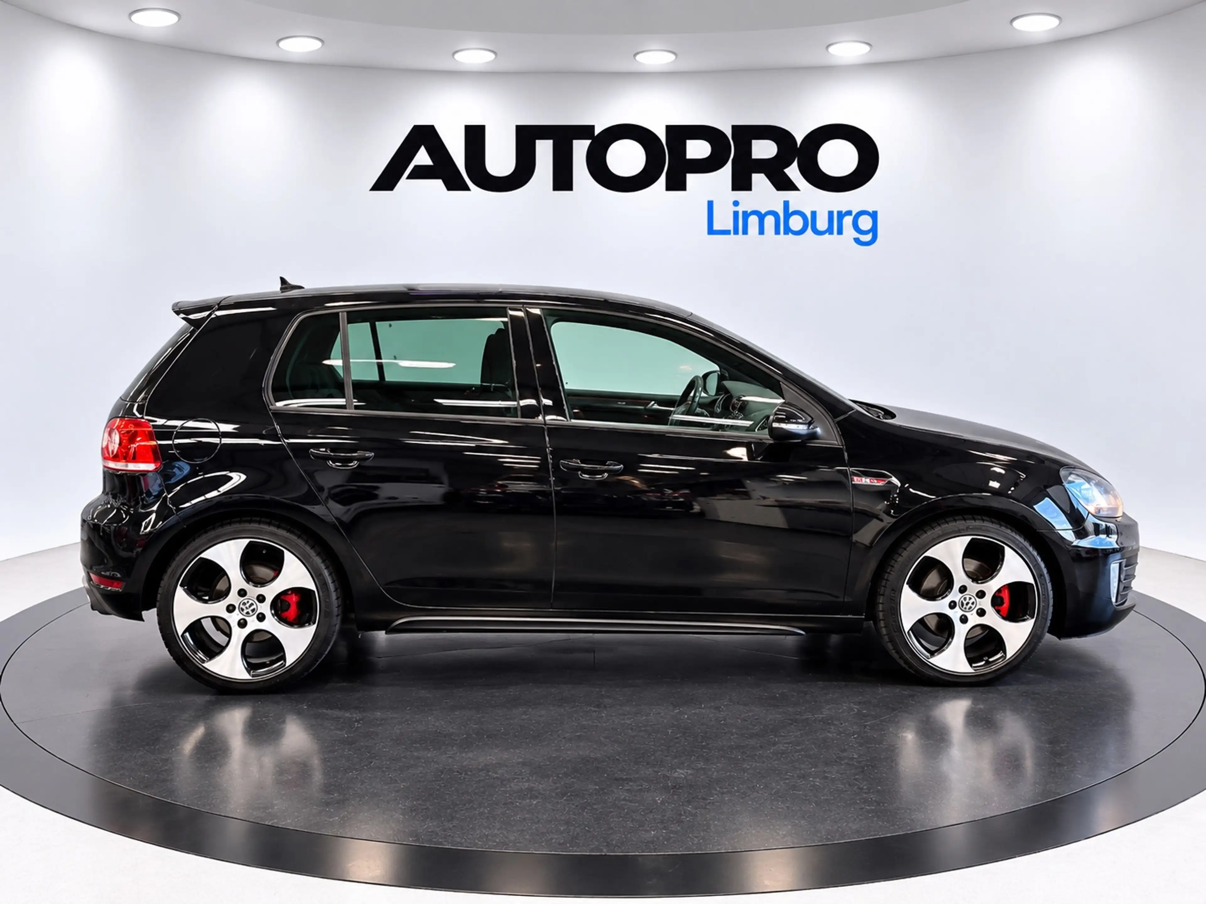 Volkswagen Golf GTI 2.0 — photo 6