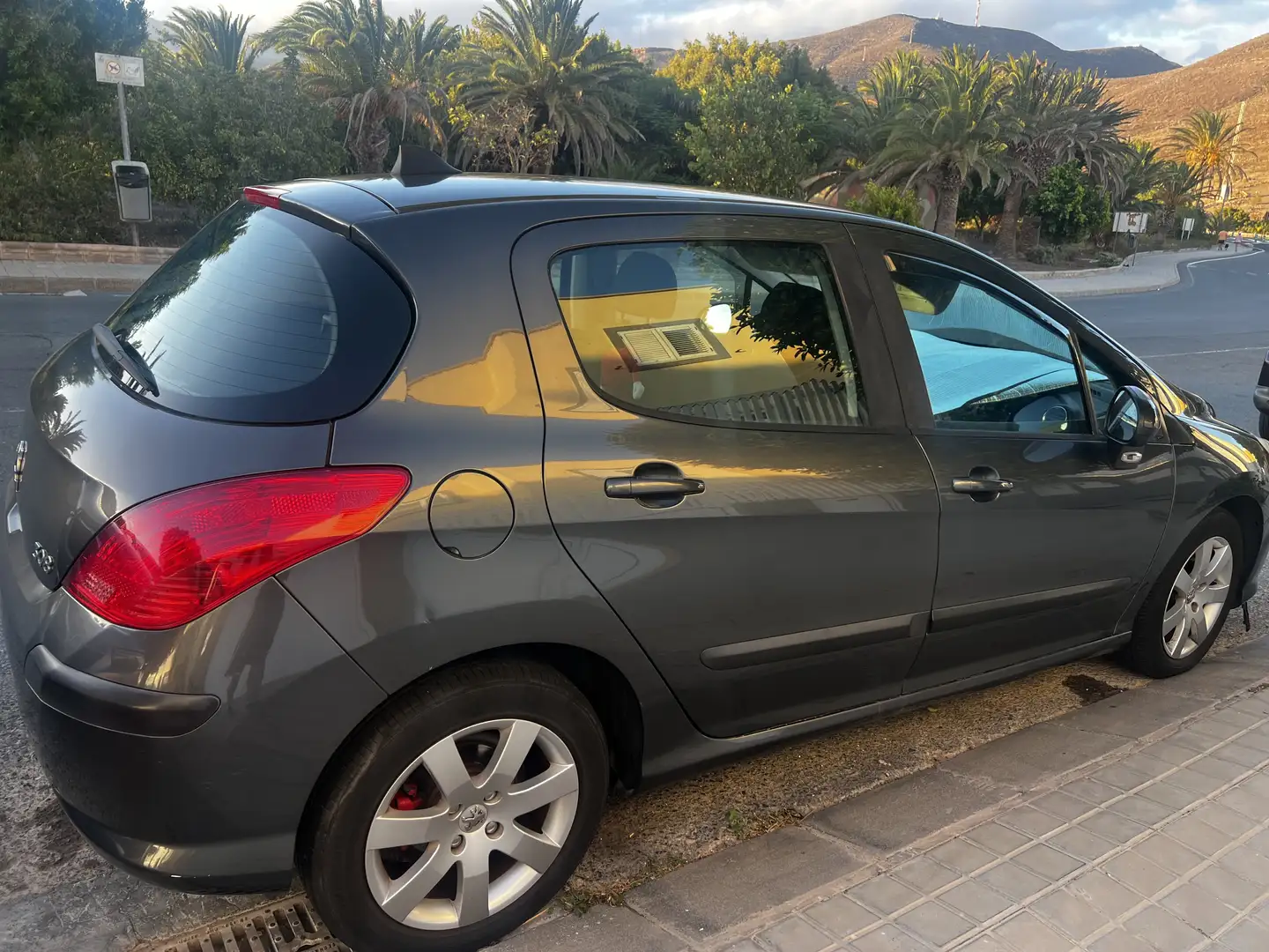 Peugeot 308 1.6HDI FAP Sport - 2