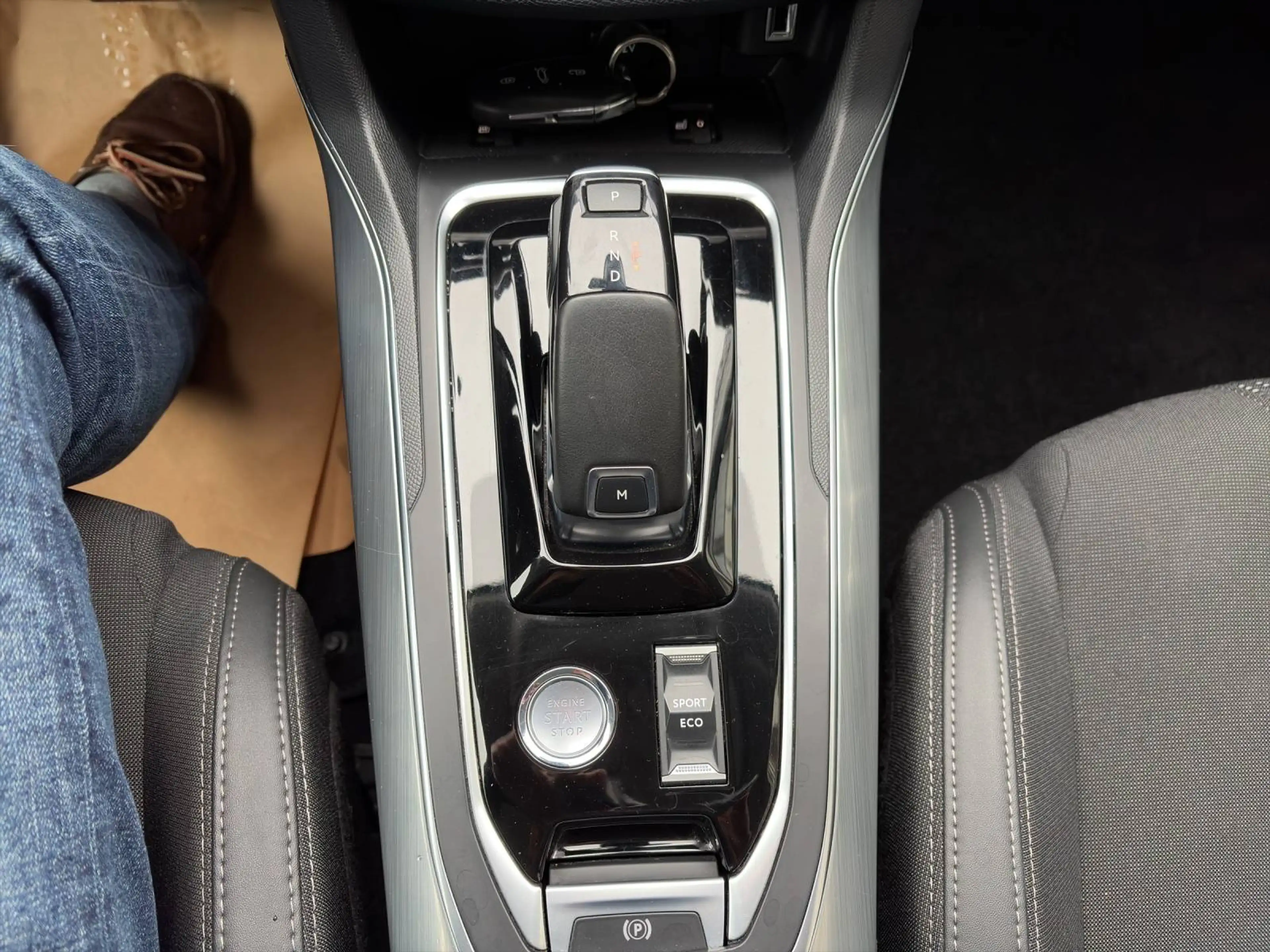 Peugeot 308 Allure — photo 14