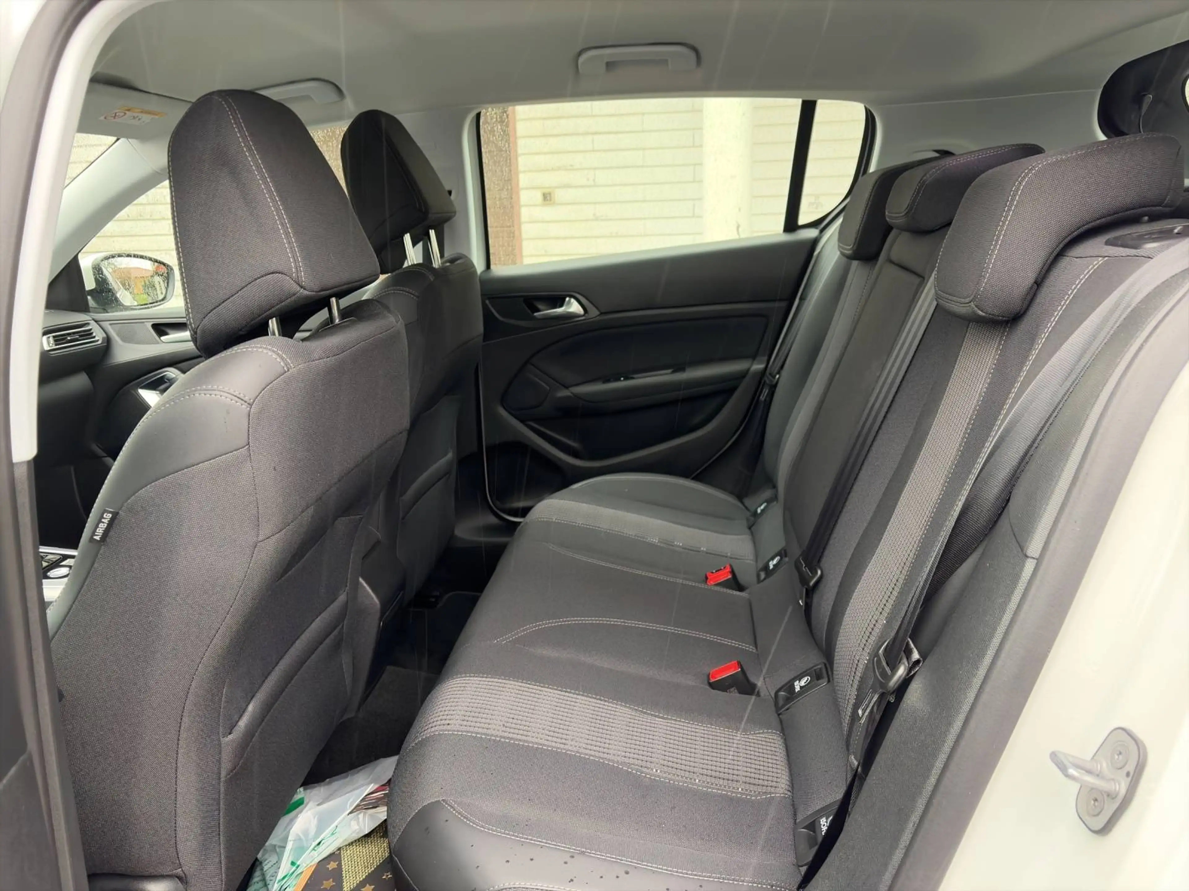 Peugeot 308 Allure — photo 7