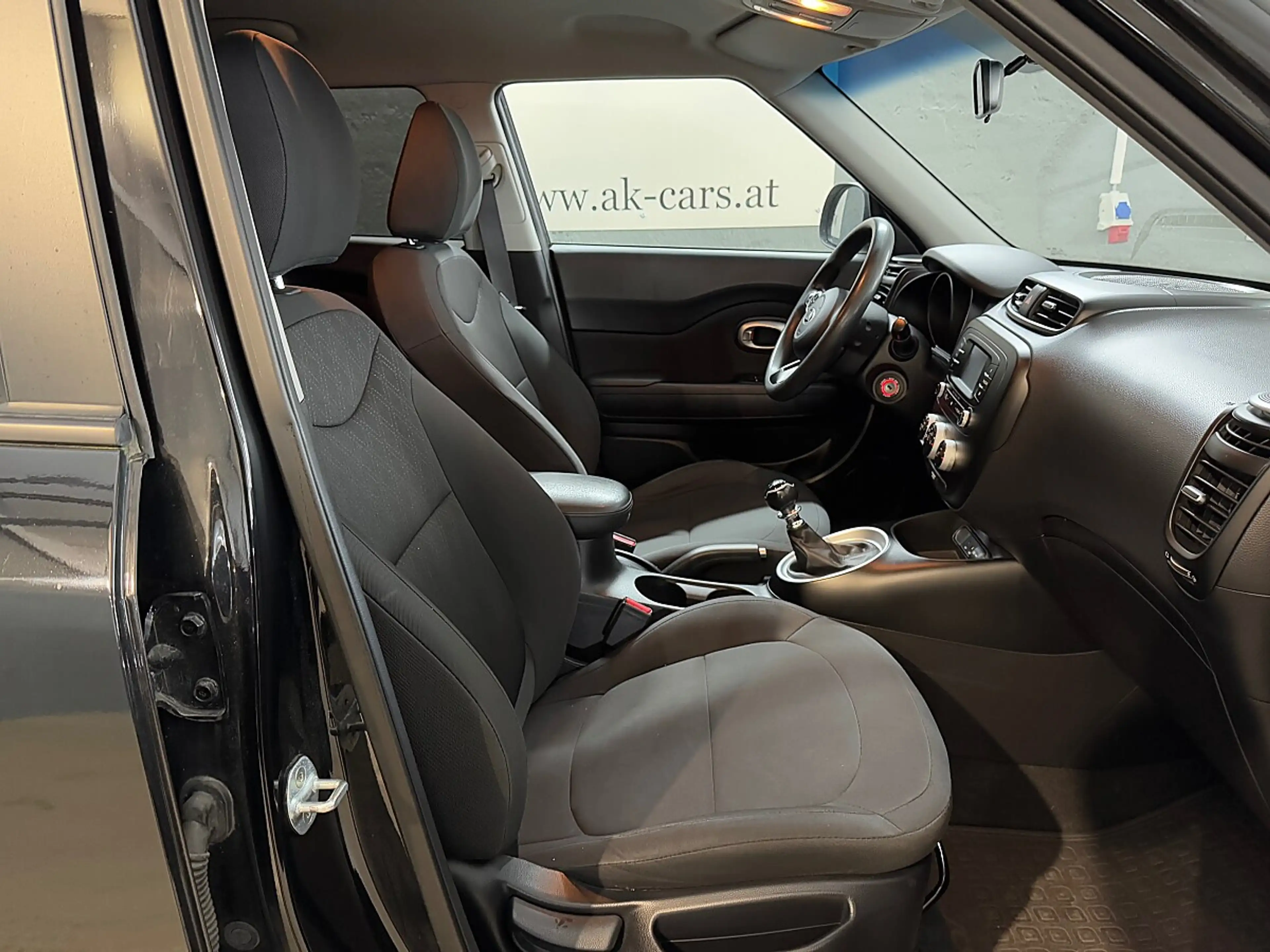 Kia Soul 1,6 CRDi Titan — photo 11