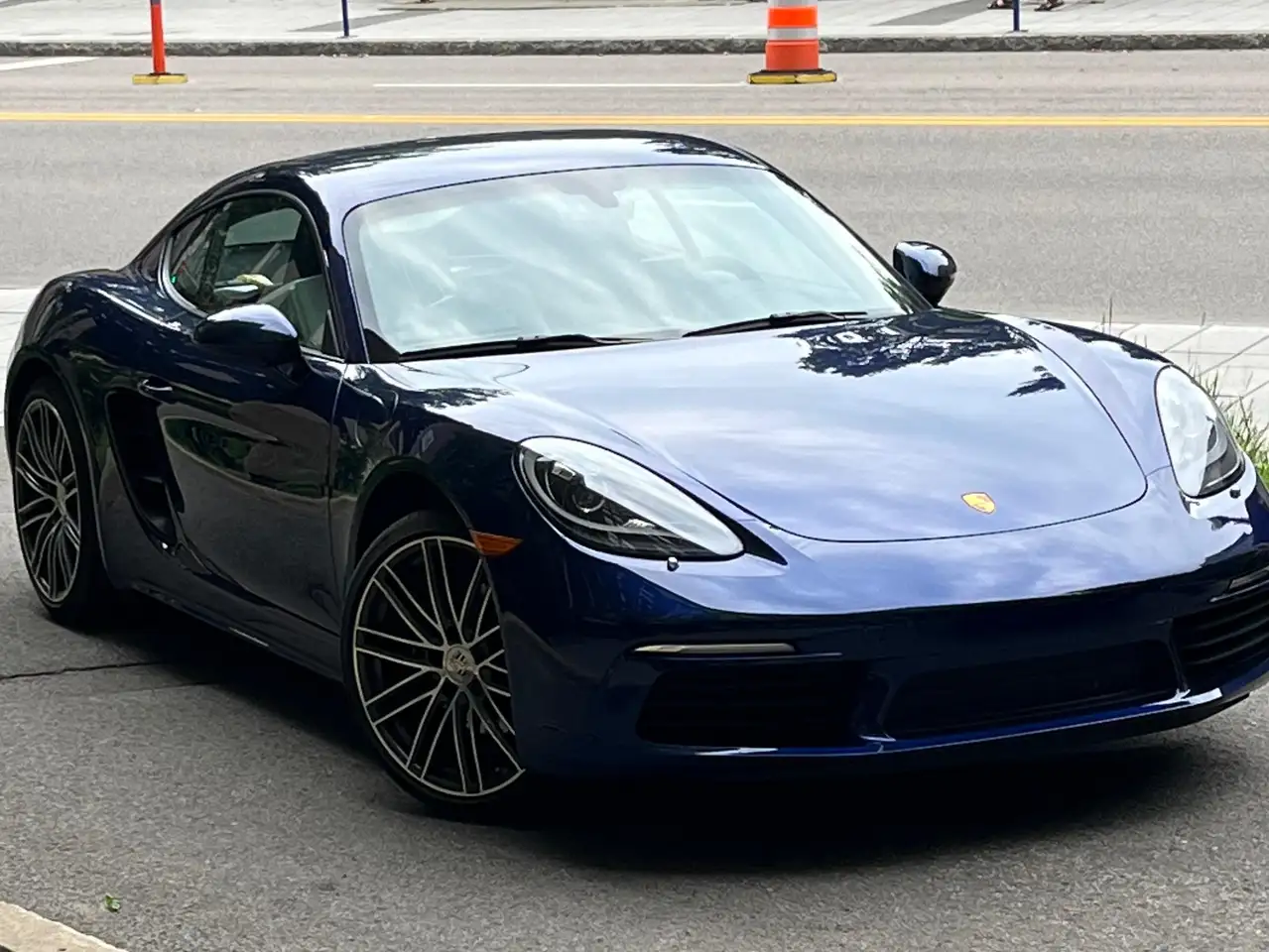 2022 Porsche 718 Cayman