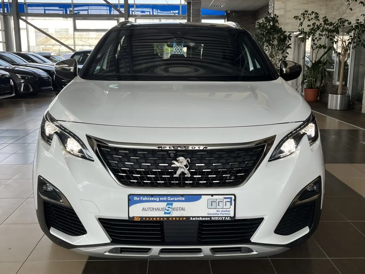 Peugeot 5008 GT Pano FOCAL dig.Cockpit 360°Cam Navi LED Blanc - 2