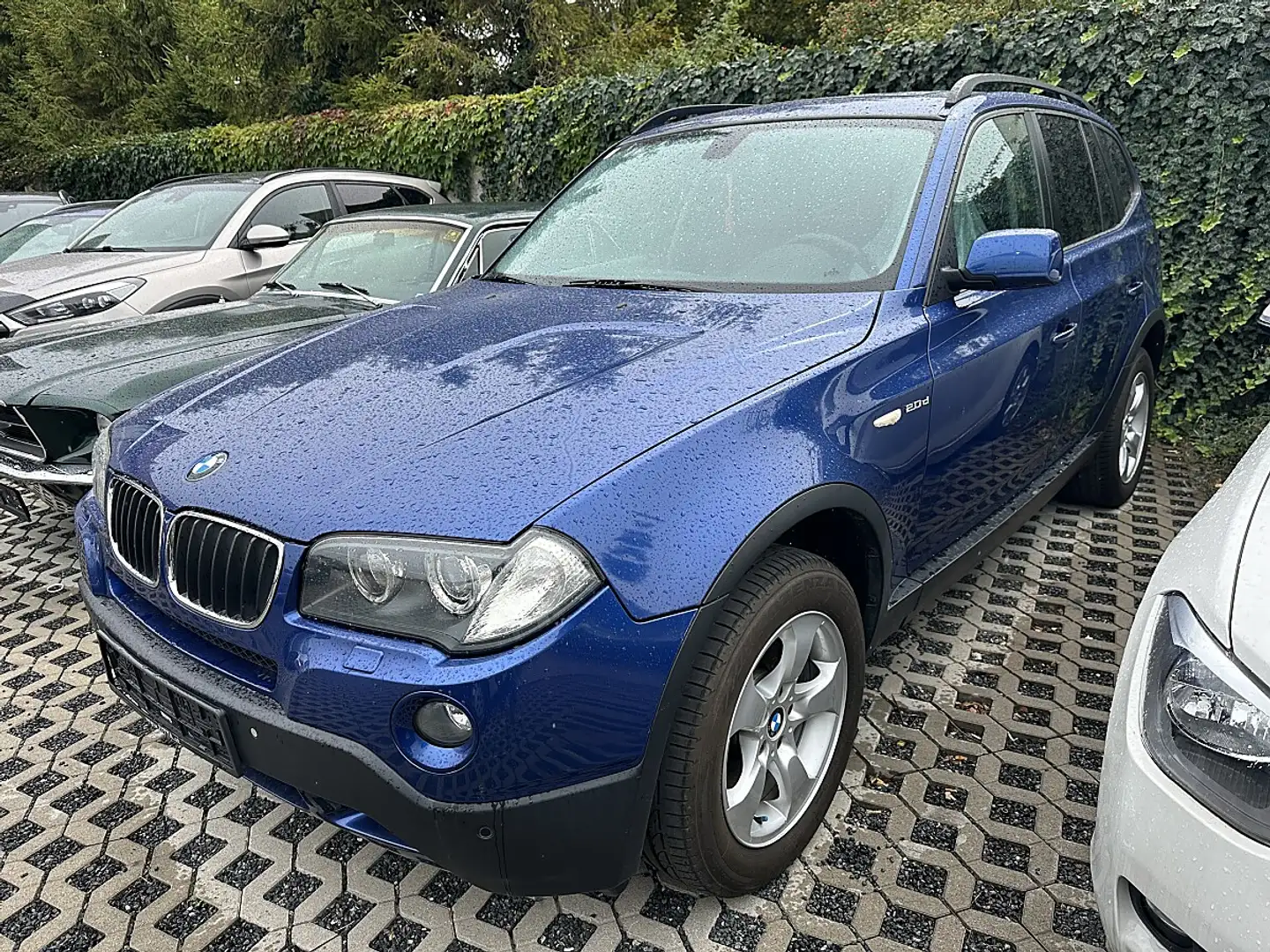 BMW X3 2,0d Blau - 1