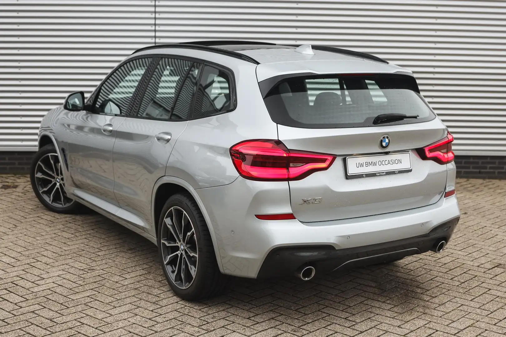 BMW X3 sDrive20i High Executive M Sport Automaat / Panora Zilver - 2