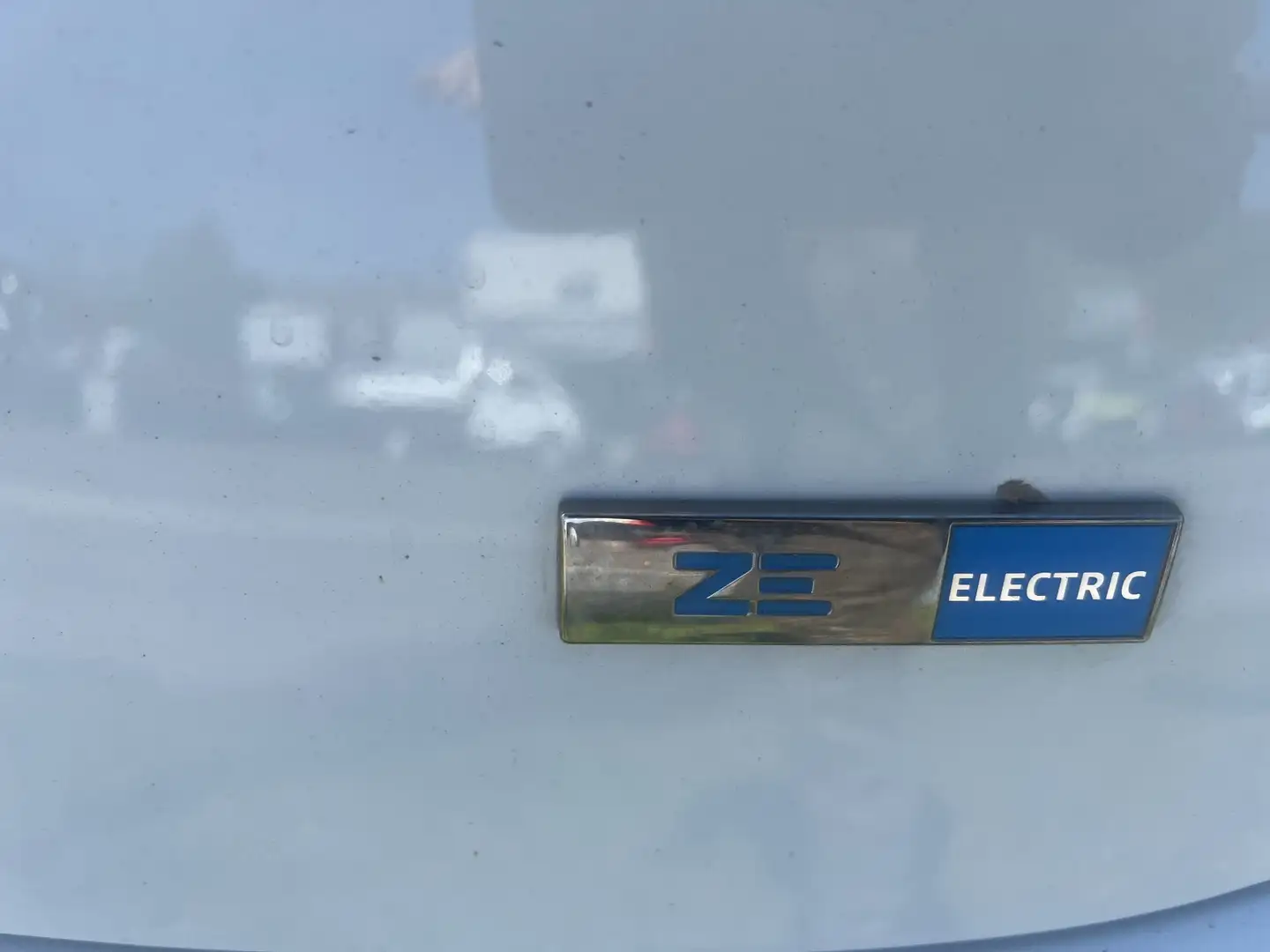 Renault ZOE R110 Z.E.40 KW Inclusive Batterie Weiß - 2