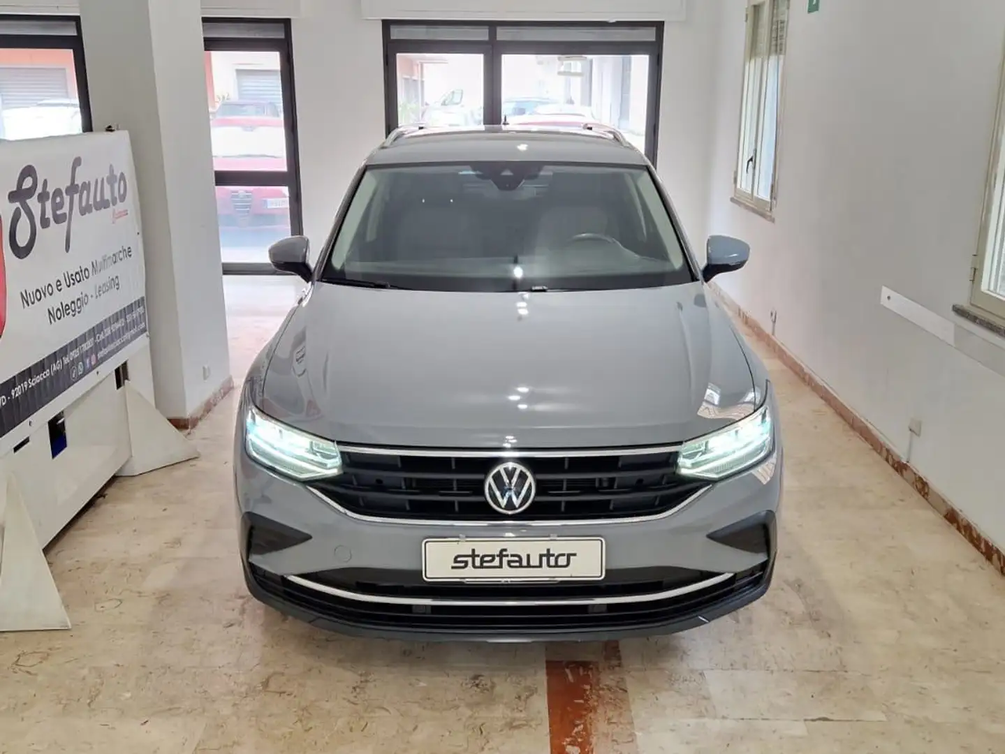 Volkswagen Tiguan Tiguan 2.0 tdi 150cv DSG Sport Life Grigio - 2