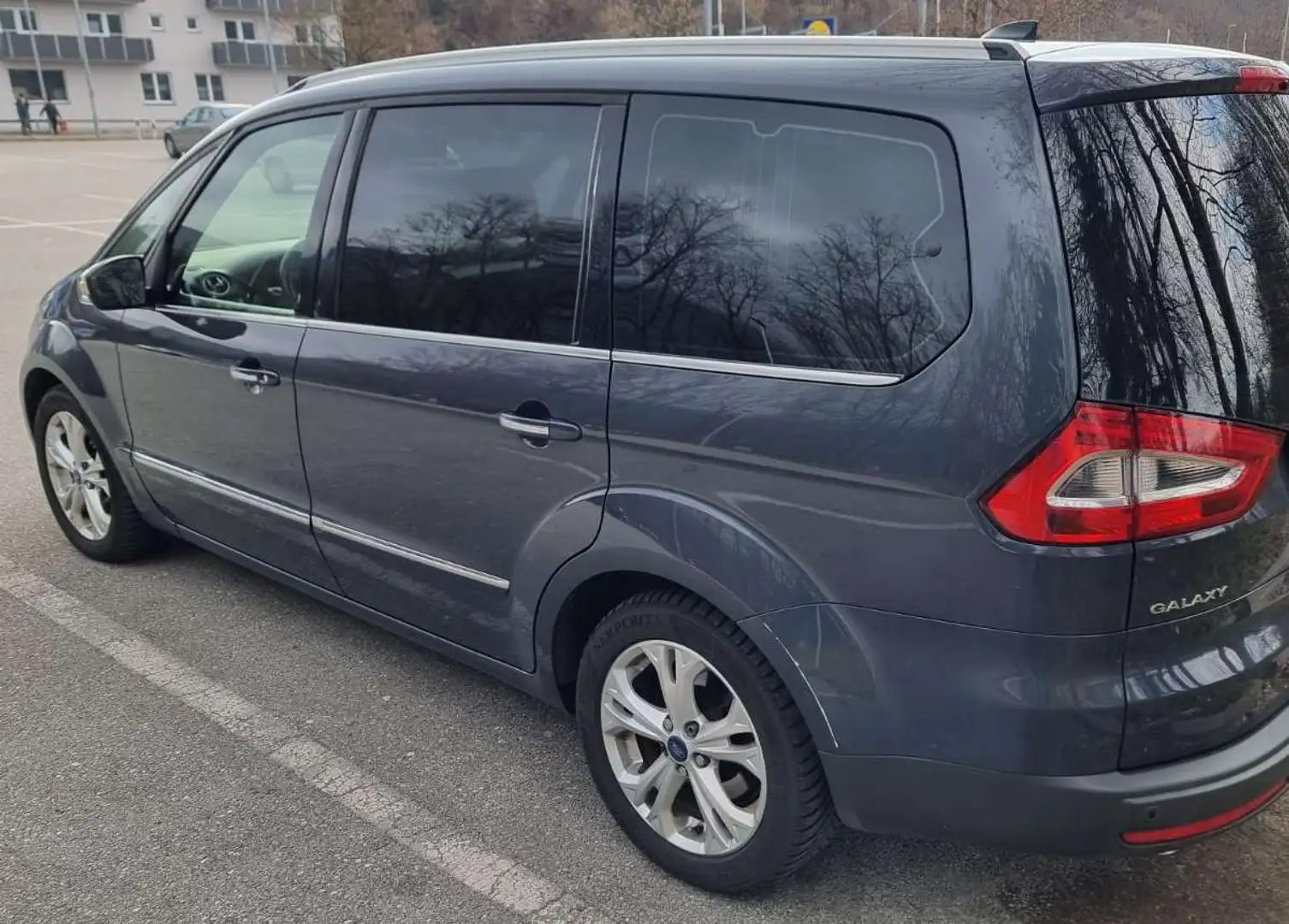 Ford Galaxy Galaxy Titanium 2,0 TDCi DPF Titanium Blau - 1
