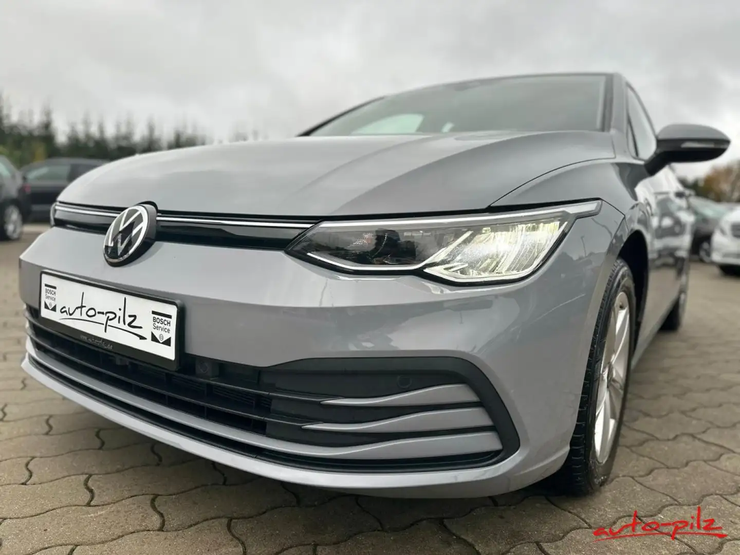 Volkswagen Golf VIII Lim. Life DSG / Standheizung Grau - 1