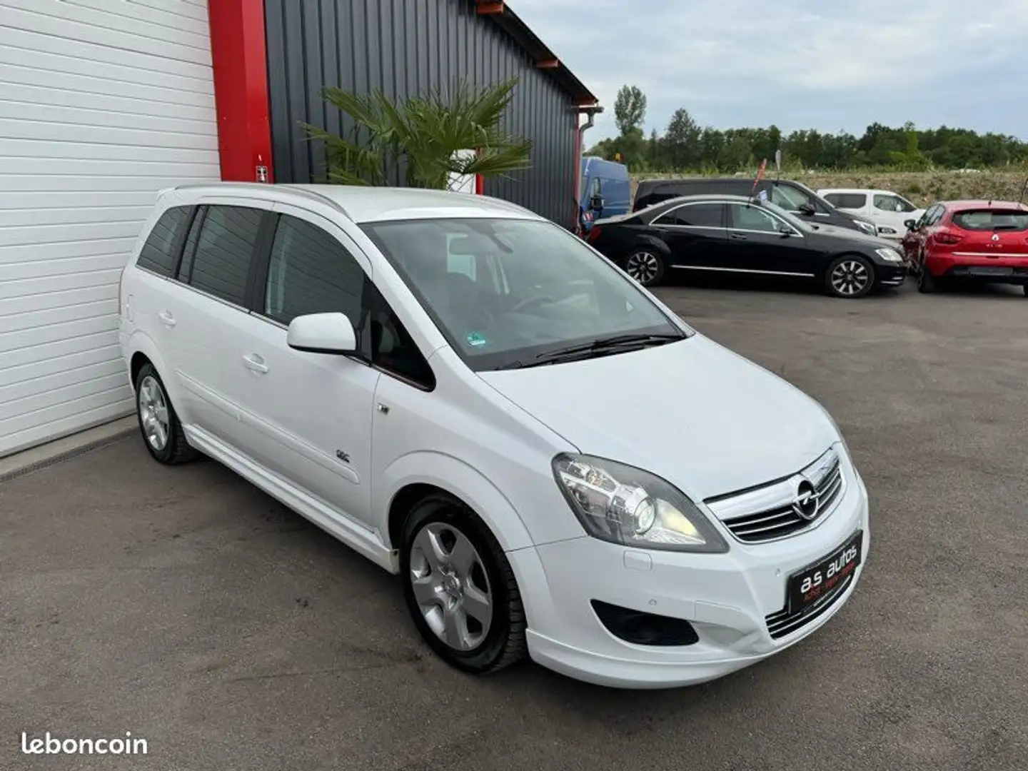 Opel Zafira B 1.9 CDTI 150 cv OPC line Boîte auto RECARO radar Blanc - 2