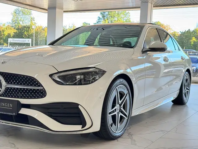 Mercedes-Benz C-Class view 8