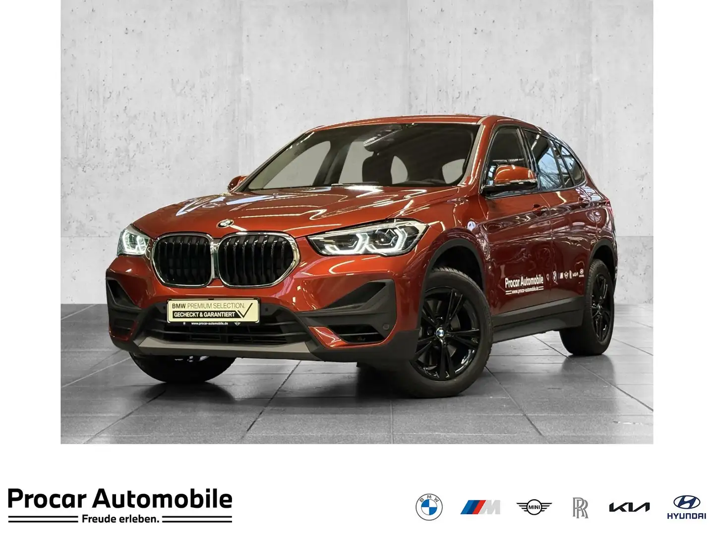 BMW X1 xDrive20i PA RFK LED HuD Shz. PDC Navi DAB Orange - 1