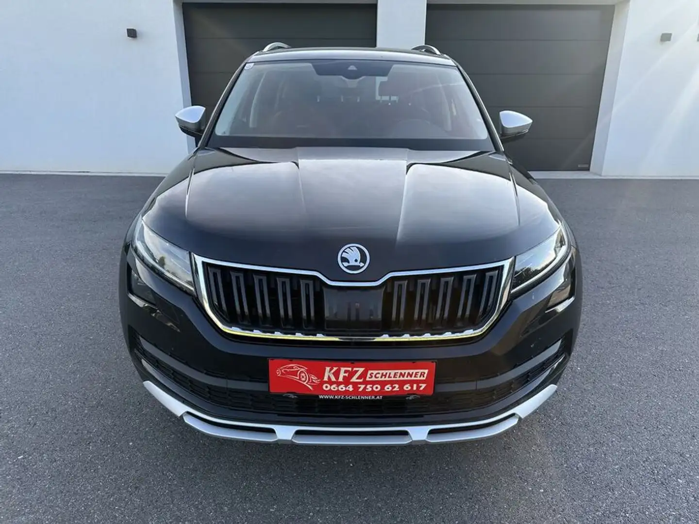 Skoda Kodiaq Scout 4x4/AHK/ACC Zwart - 2