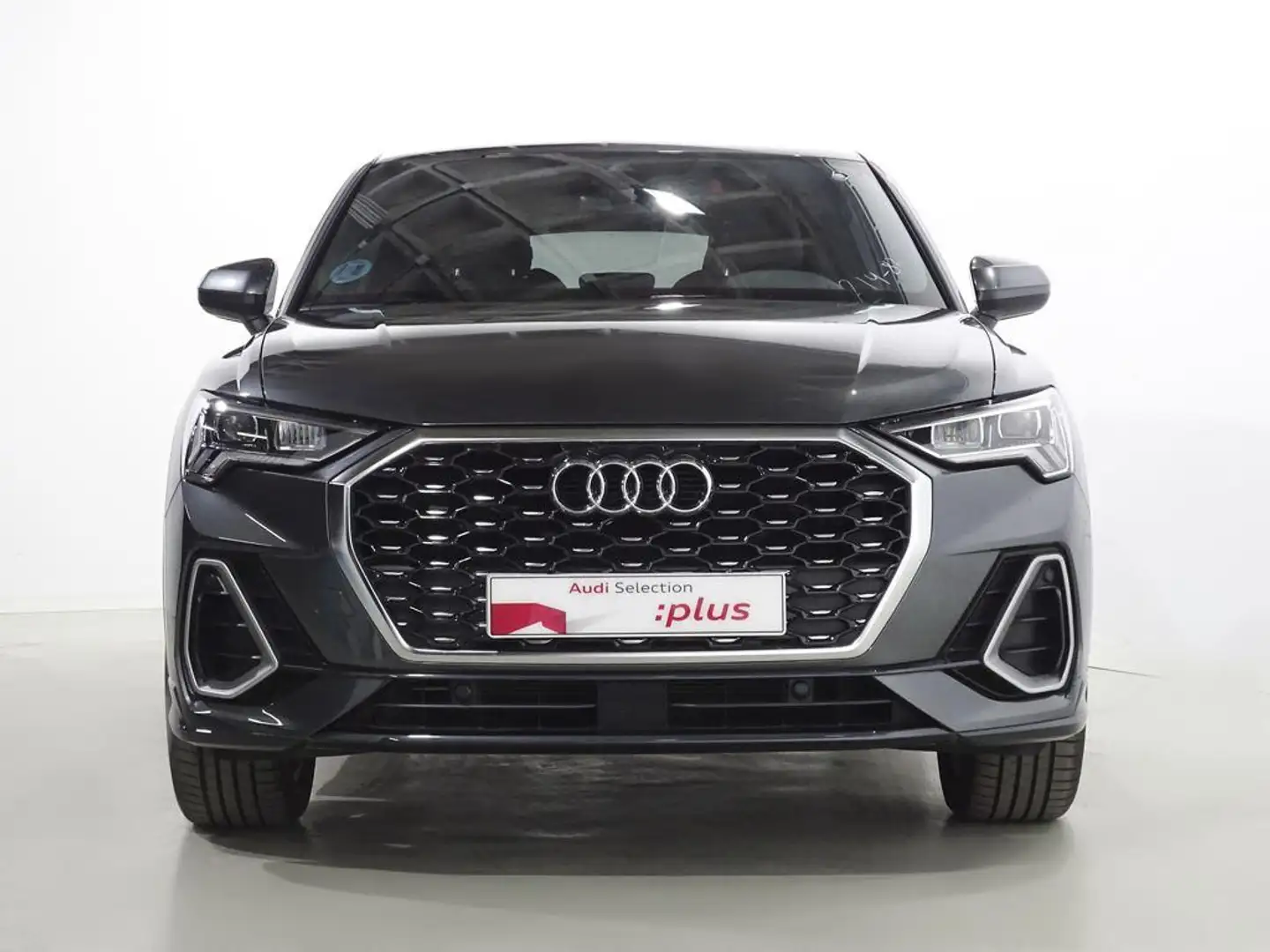 Audi Q3 Sportback 35 TDI S line S tronic Grijs - 2