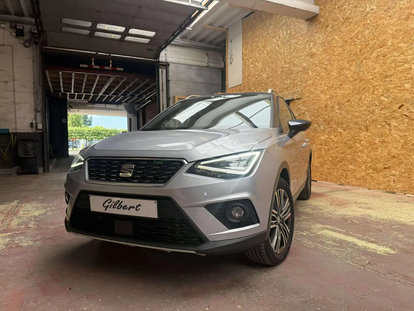 SEAT Arona Arona 1.0 TSI DSG XCELLENCE Zilver - 1