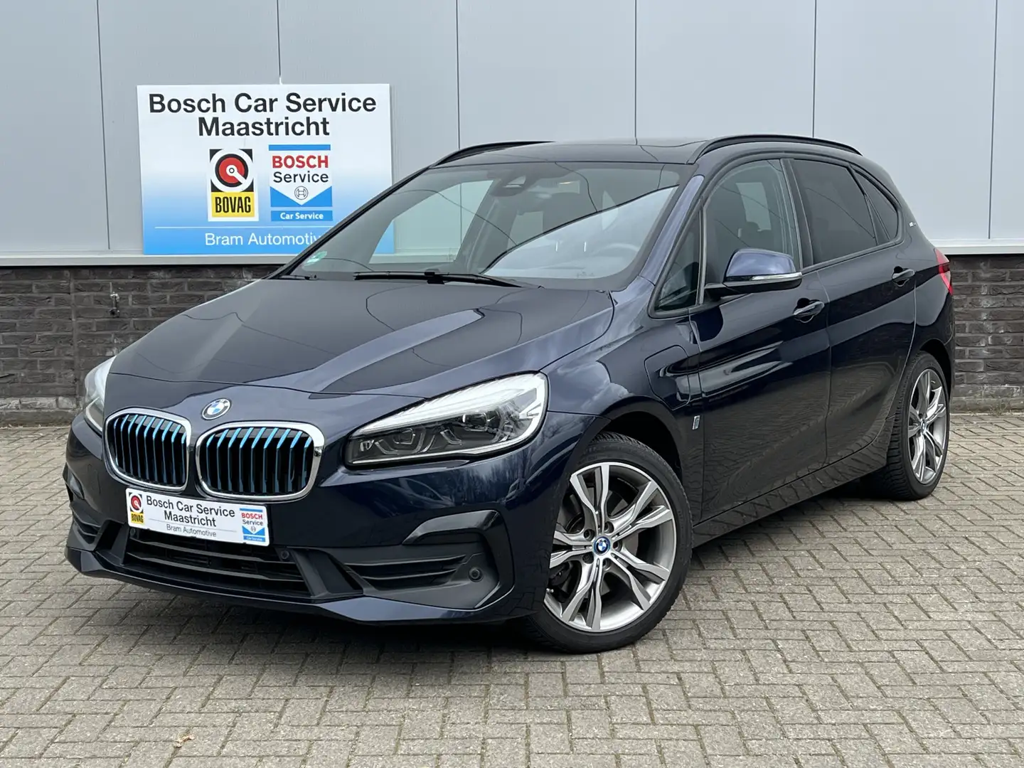 BMW 225 2-serie Active Tourer | 225xe iPerformance | Pano Blauw - 1