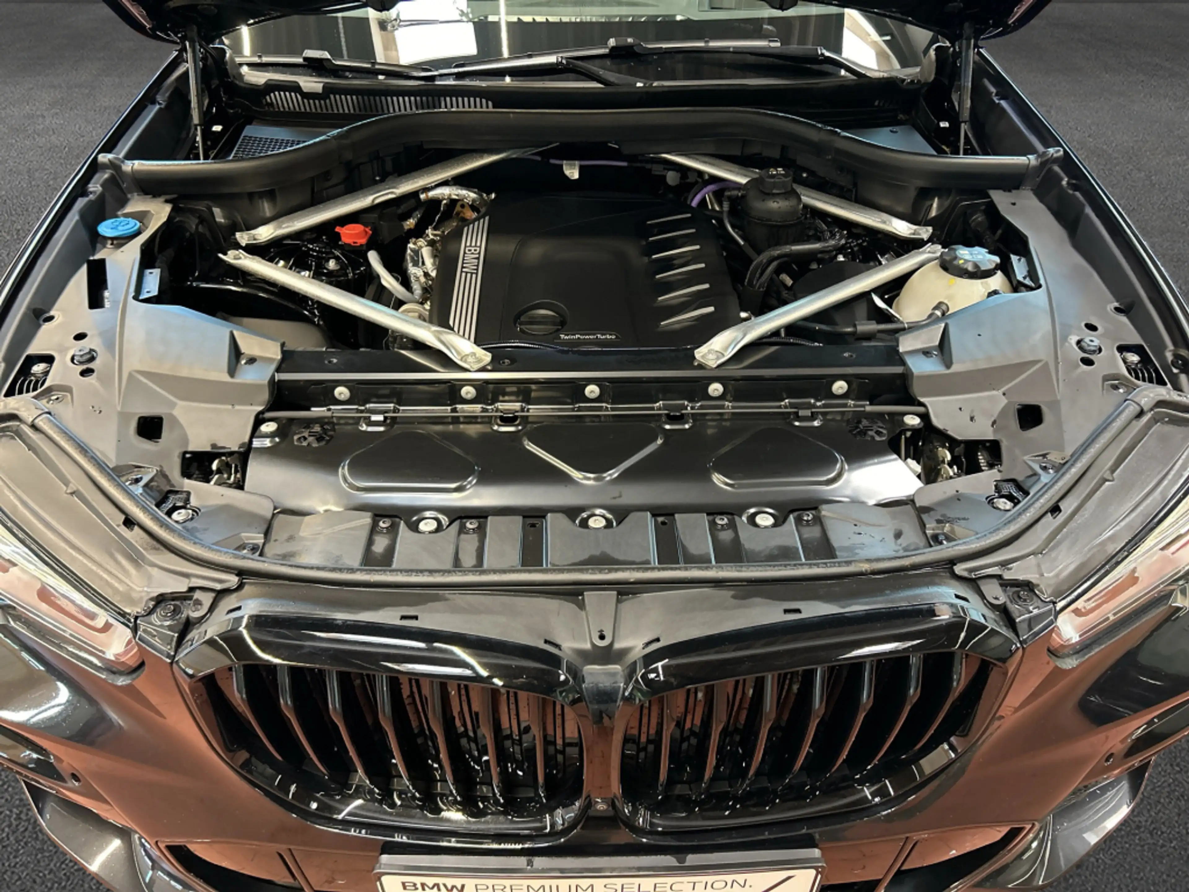 BMW X5 xDrive40d *HuD*Sportpkaet*AHK*Pano* — photo 9