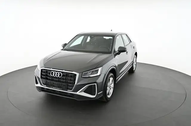 Audi Q2 view 11