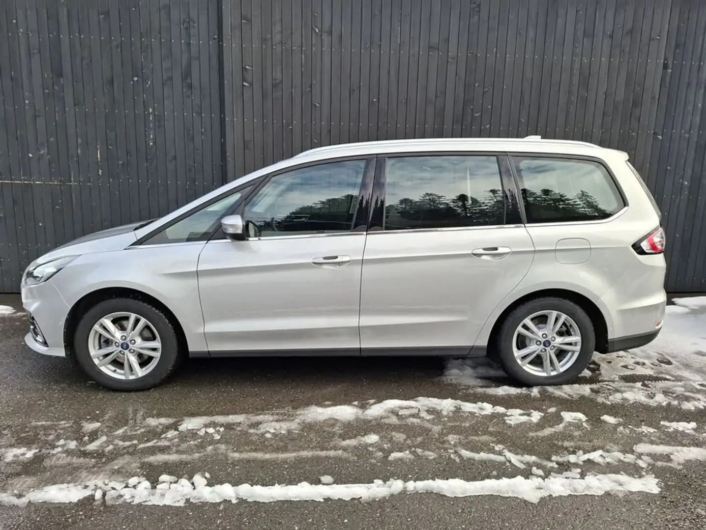 Ford Galaxy Titanium 2.5 FHEV Silber - 2