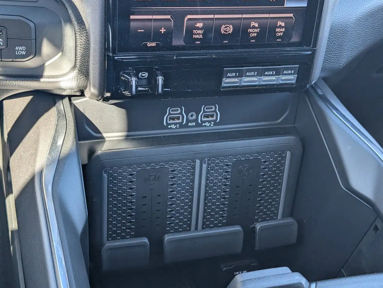RAM 2500 снимка RAM 2500