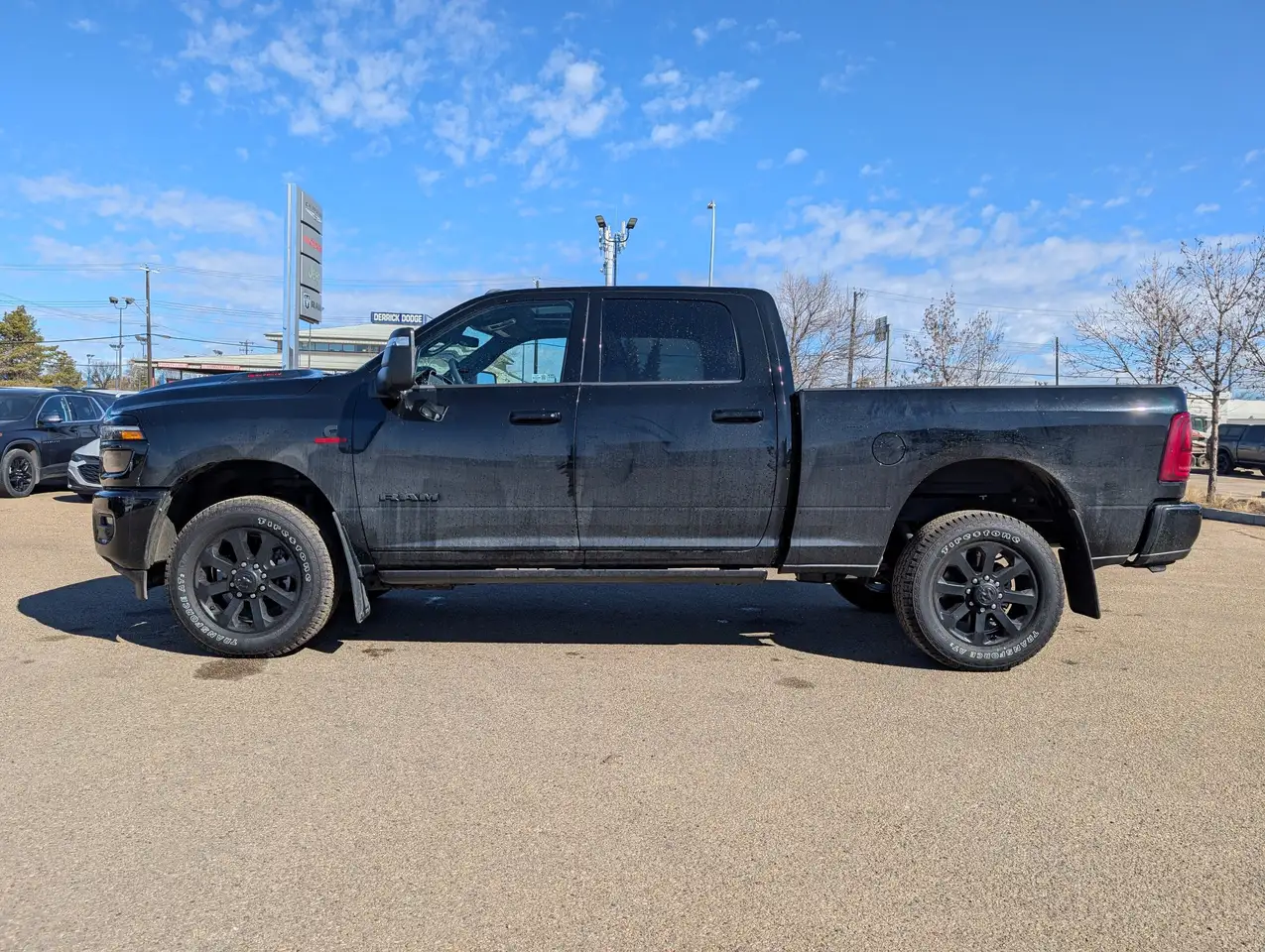 RAM 2500 снимка RAM 2500