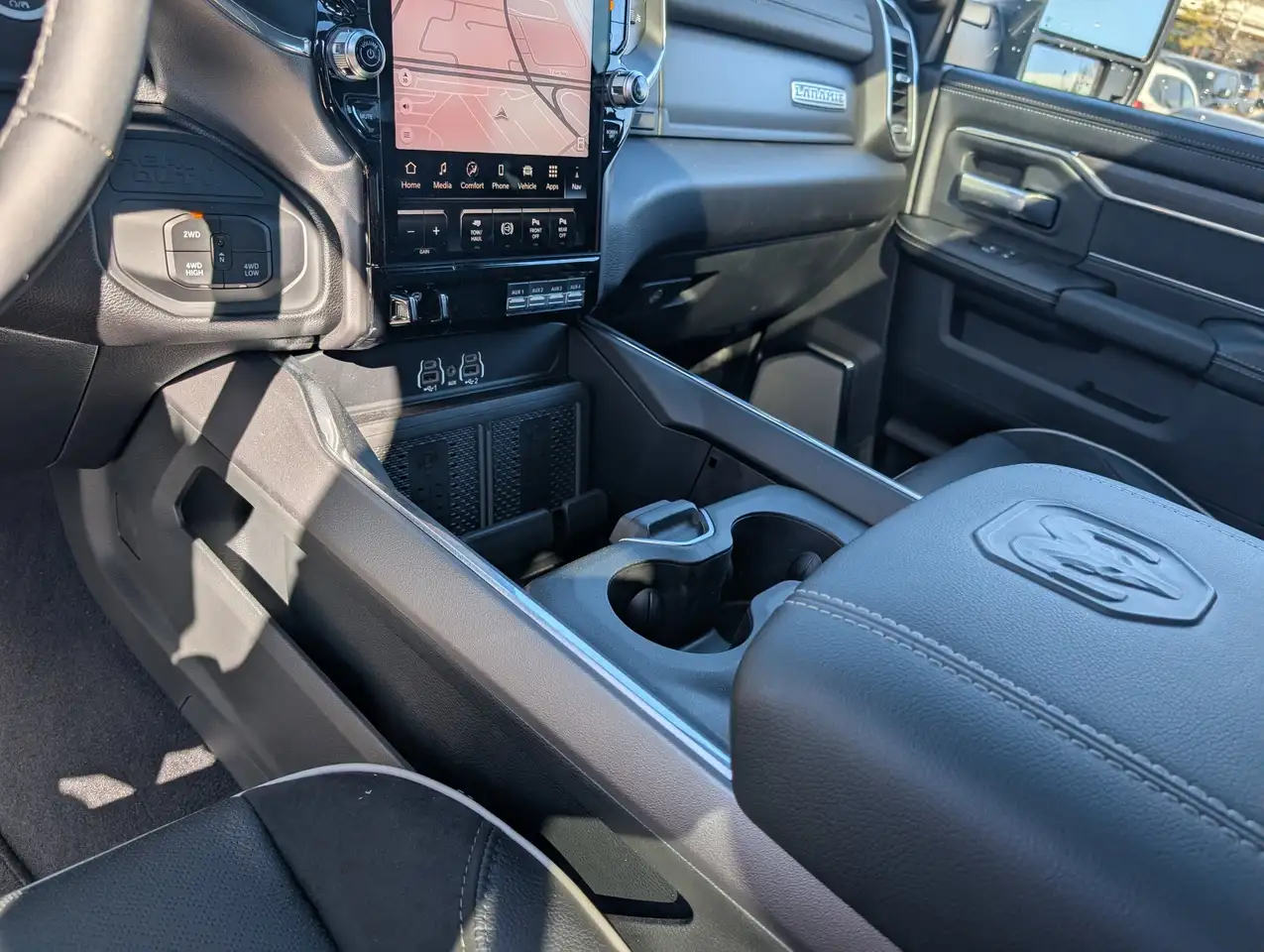 RAM 2500 снимка RAM 2500