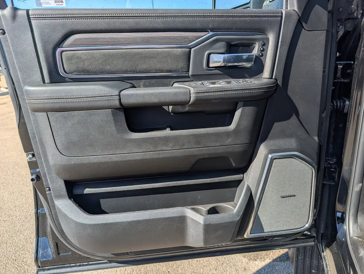 RAM 2500 снимка RAM 2500