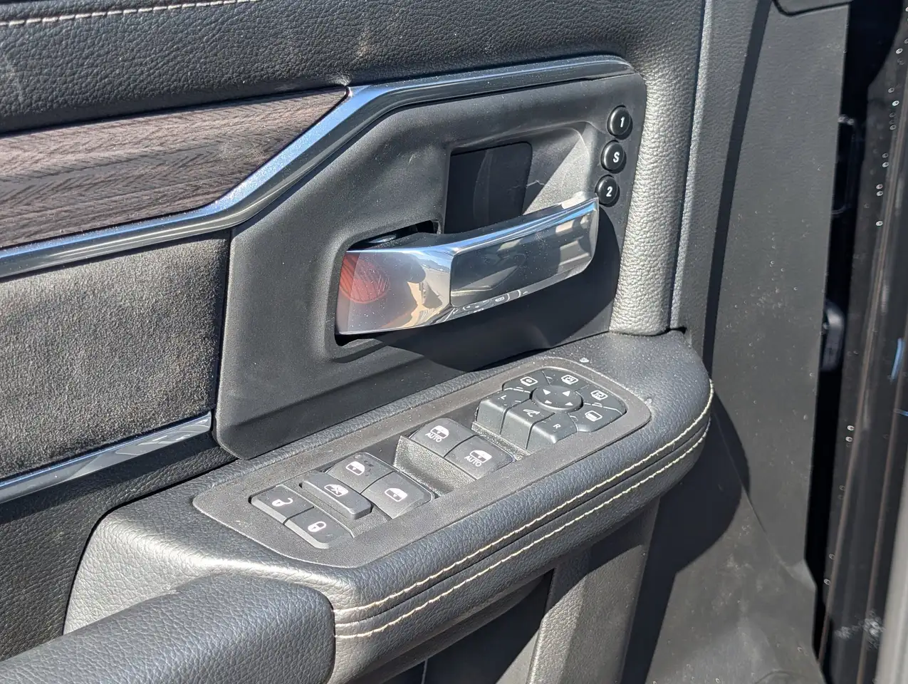 RAM 2500 снимка RAM 2500