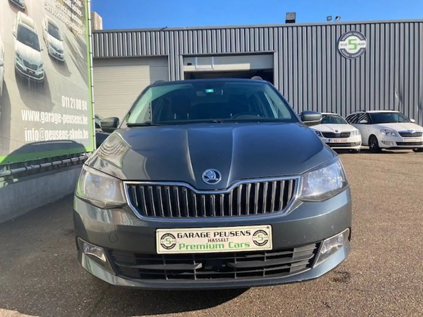 Skoda Fabia 1.4 TDi- Amb.- NAVI- €149x42m Gris - 2