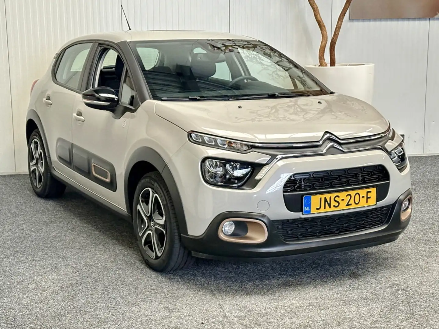 Citroen C3 1.2 83PK C-SERIES 15 STUKS OP VOORRAAD APPLE CARPL Beige - 2
