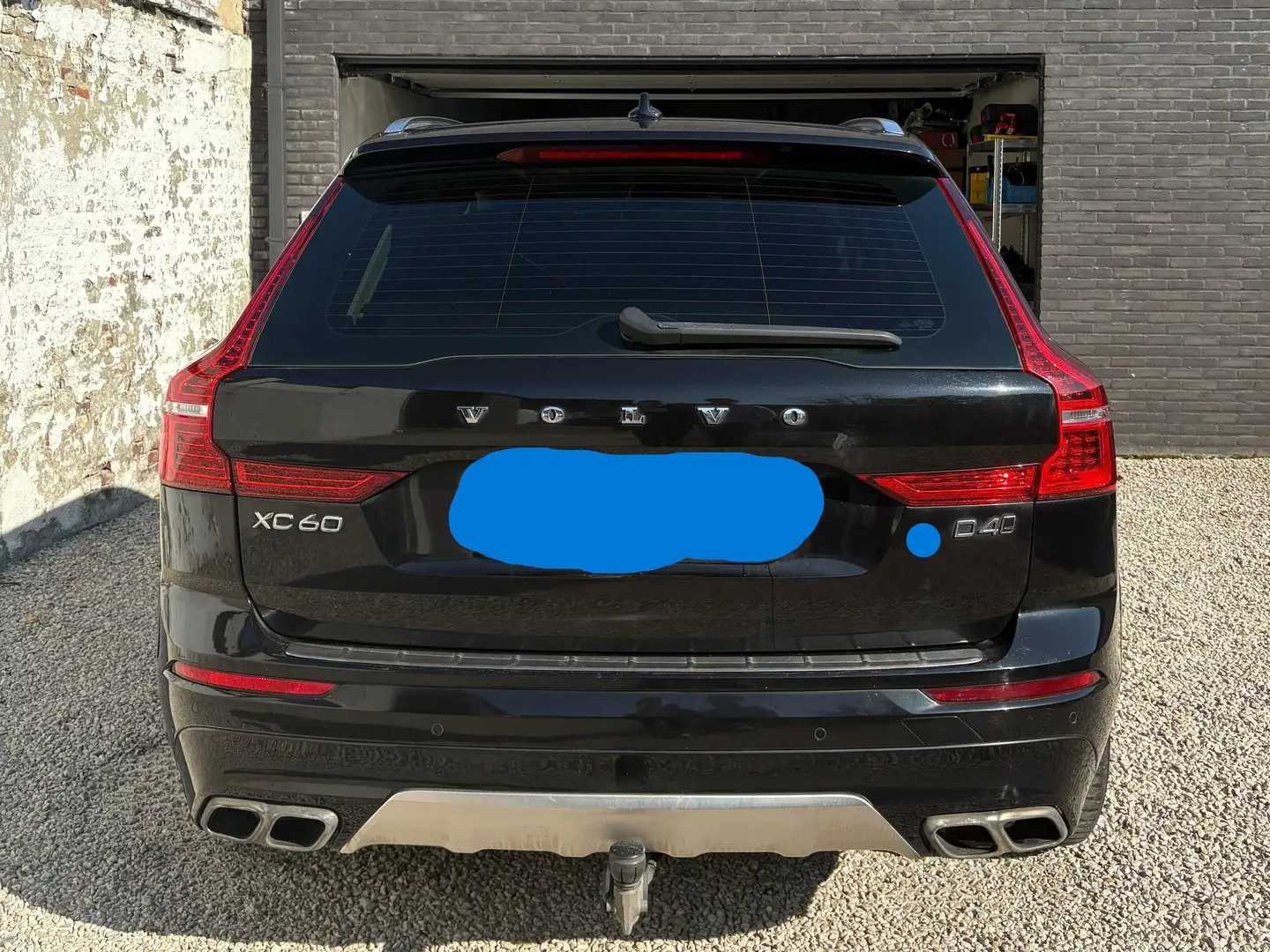 Volvo XC60 XC60 D4 AWD Geartronic Momentum Zwart - 1