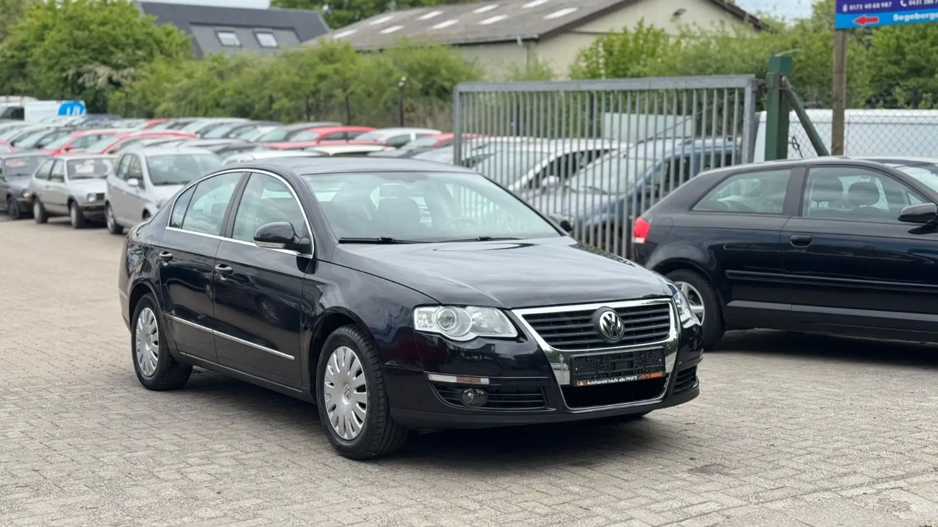 Volkswagen Passat 1.9 TDI Trendline Schwarz - 1