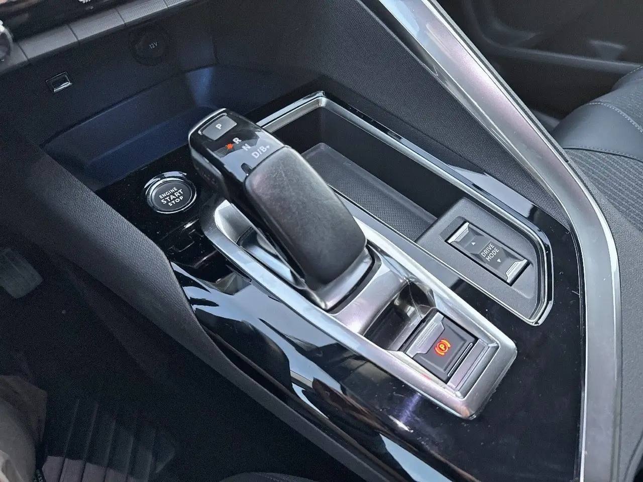 Peugeot 3008 Hybrid 225 e-EAT8 Allure Pack 18