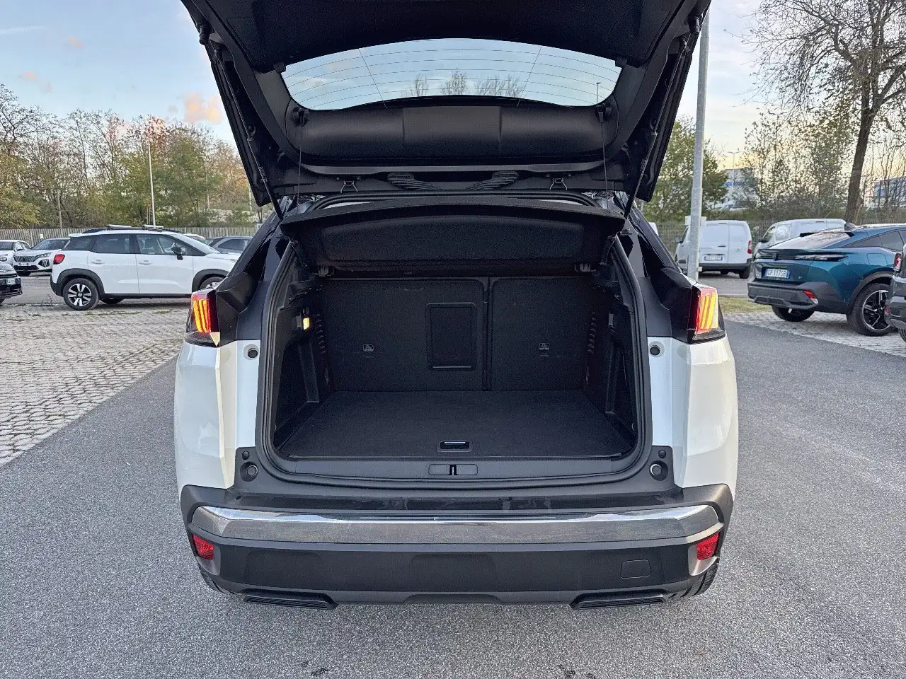 Peugeot 3008 Hybrid 225 e-EAT8 Allure Pack 12