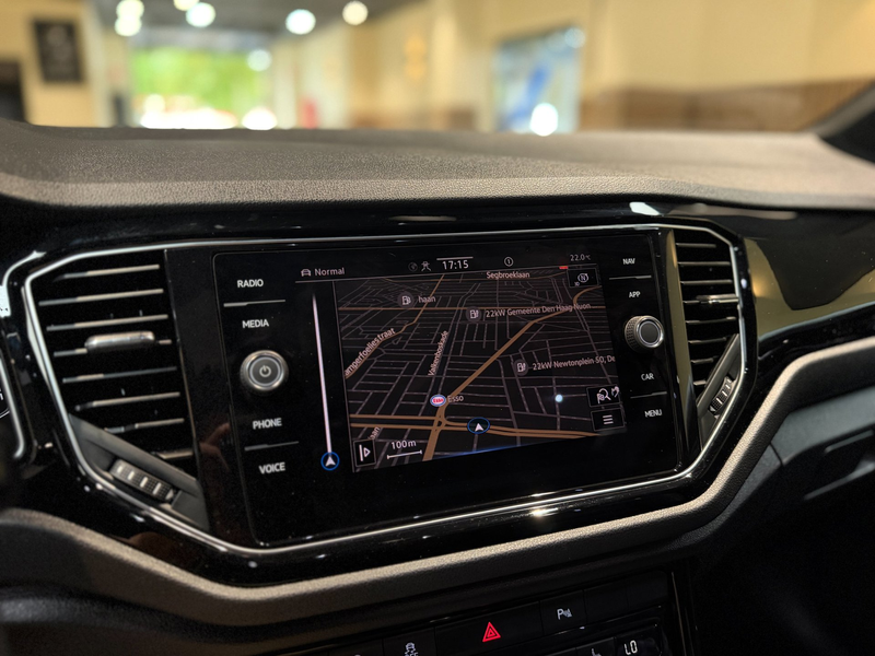 Volkswagen T-Roc R 2.0 TSI 4Motion 300PK |Pano|Beats|Virtual|Leder| — photo 37