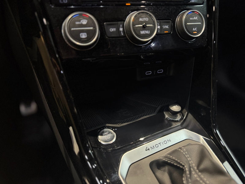 Volkswagen T-Roc R 2.0 TSI 4Motion 300PK |Pano|Beats|Virtual|Leder| — photo 24
