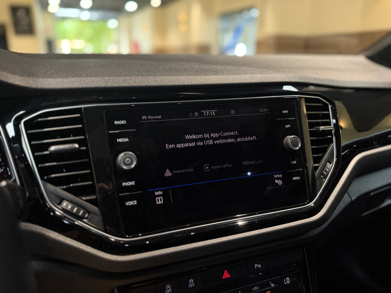 Volkswagen T-Roc R 2.0 TSI 4Motion 300PK |Pano|Beats|Virtual|Leder| — photo 39