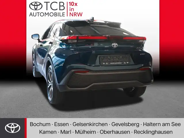 Toyota C-HR view 2