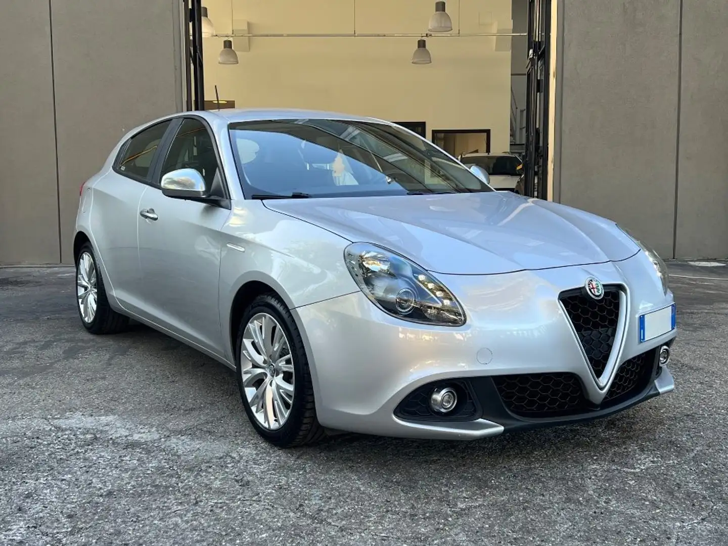 Alfa Romeo Giulietta 1.6 JTDm TCT 120 CV Super Argent - 1