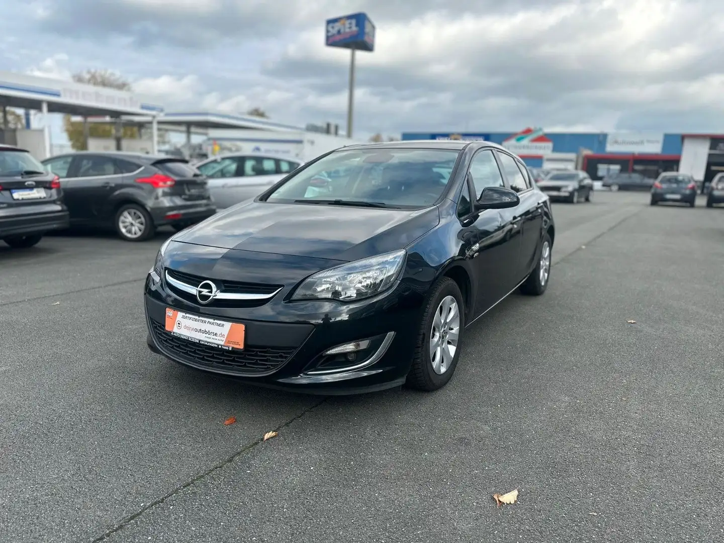 Opel Astra J Lim. 5-trg. Active TüV NEU Schwarz - 1