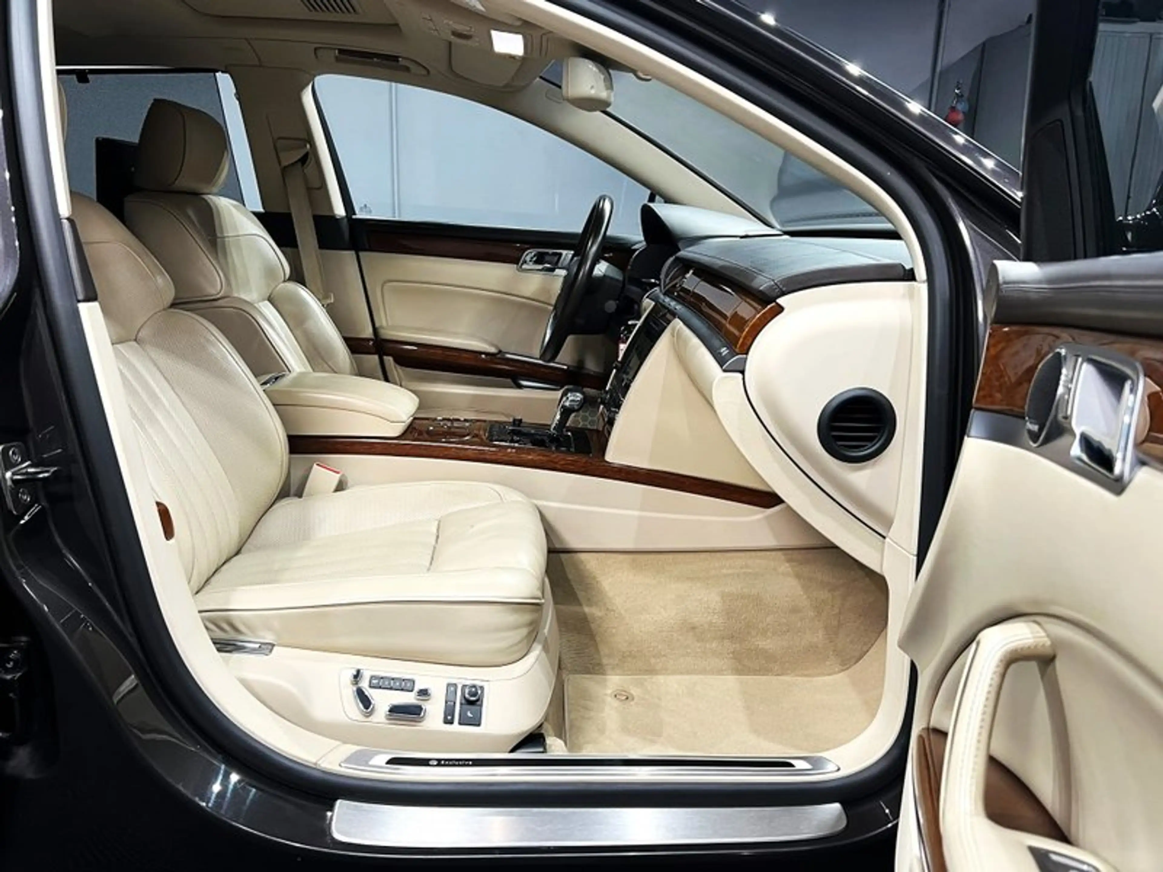 Volkswagen Phaeton V8 4Motion LANG|PANO|MASSAGE|LEDER|STHG|SOUND — photo 15