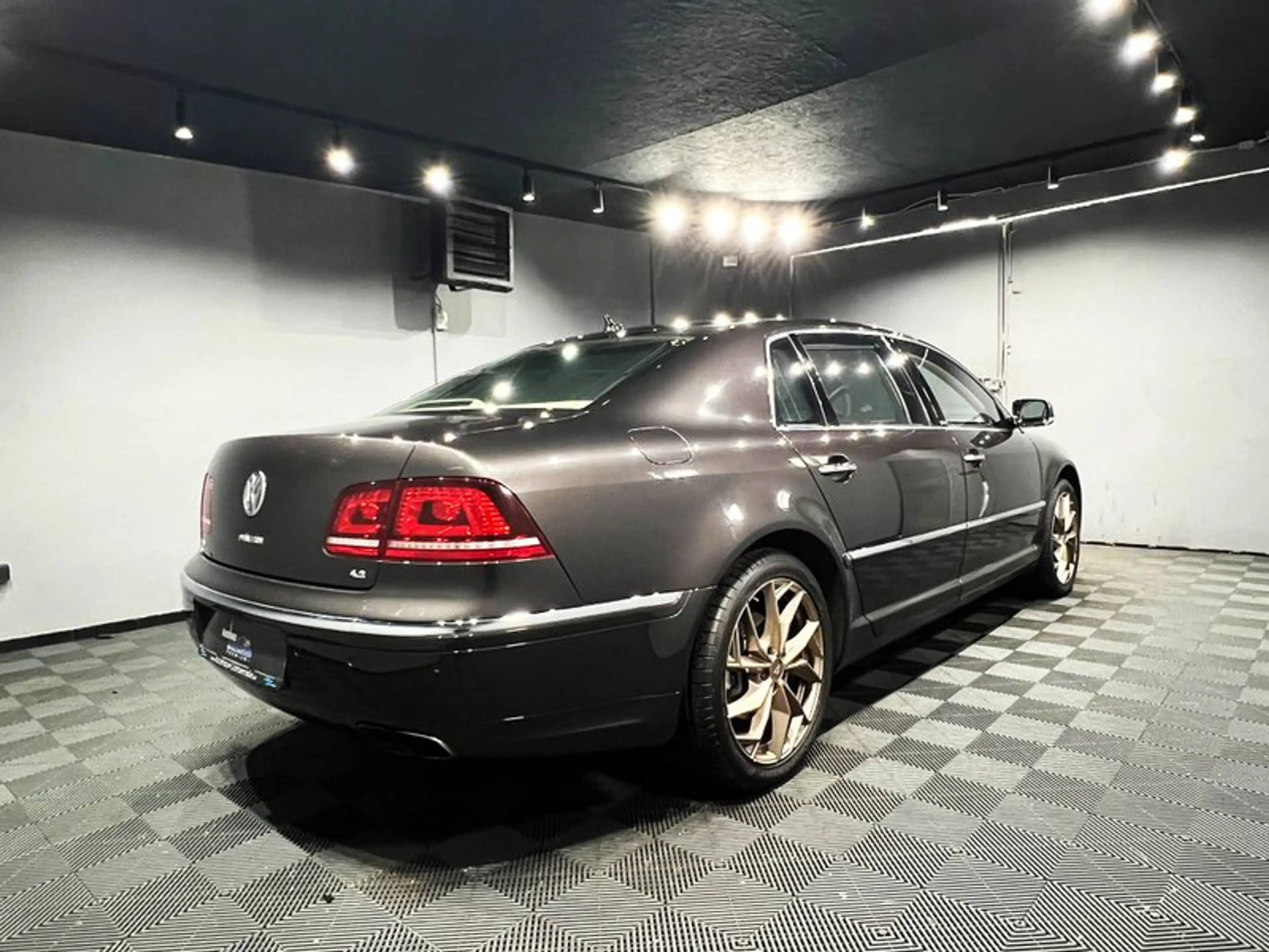 Volkswagen Phaeton V8 4Motion LANG|PANO|MASSAGE|LEDER|STHG|SOUND — photo 4