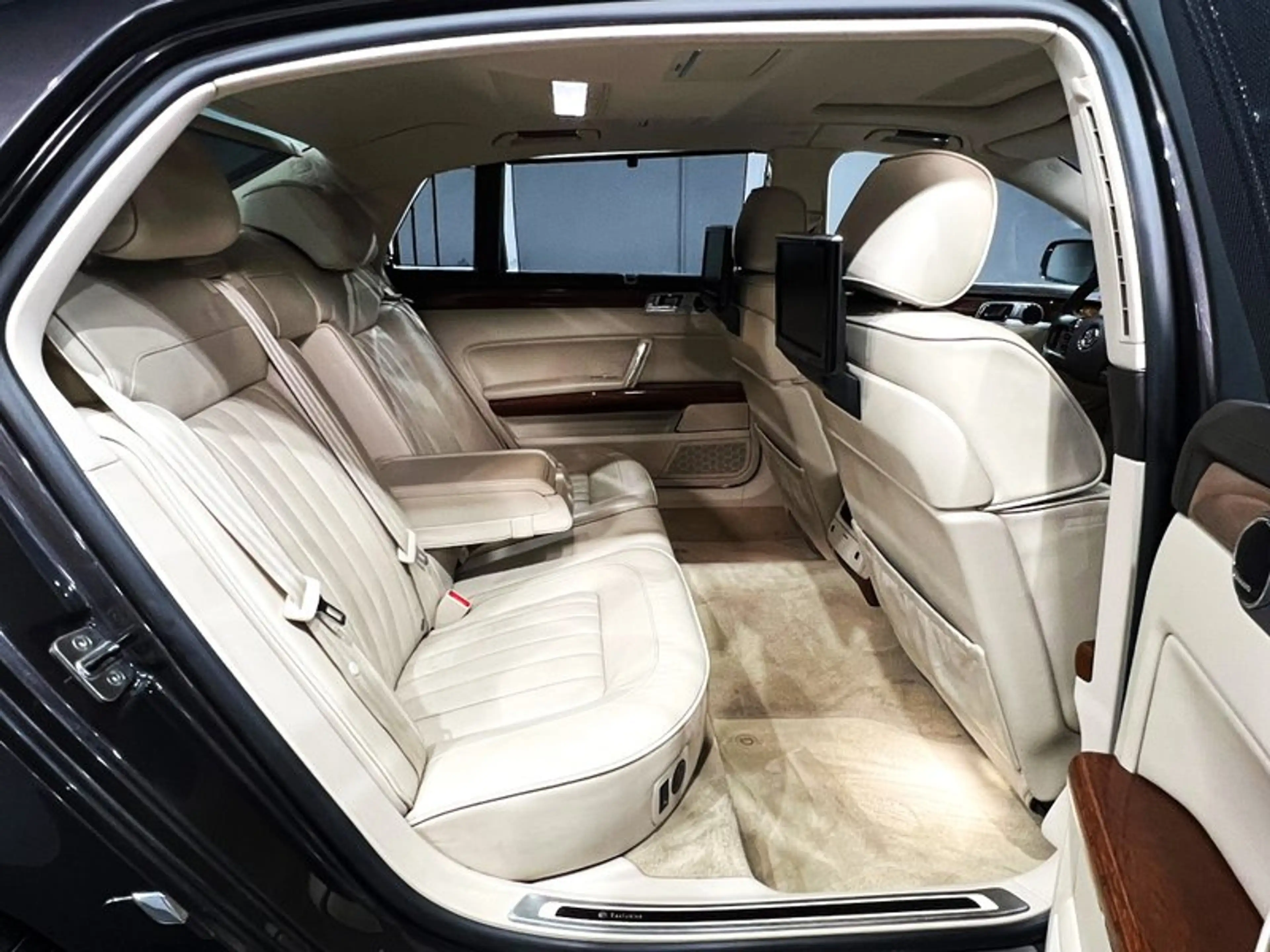 Volkswagen Phaeton V8 4Motion LANG|PANO|MASSAGE|LEDER|STHG|SOUND — photo 12