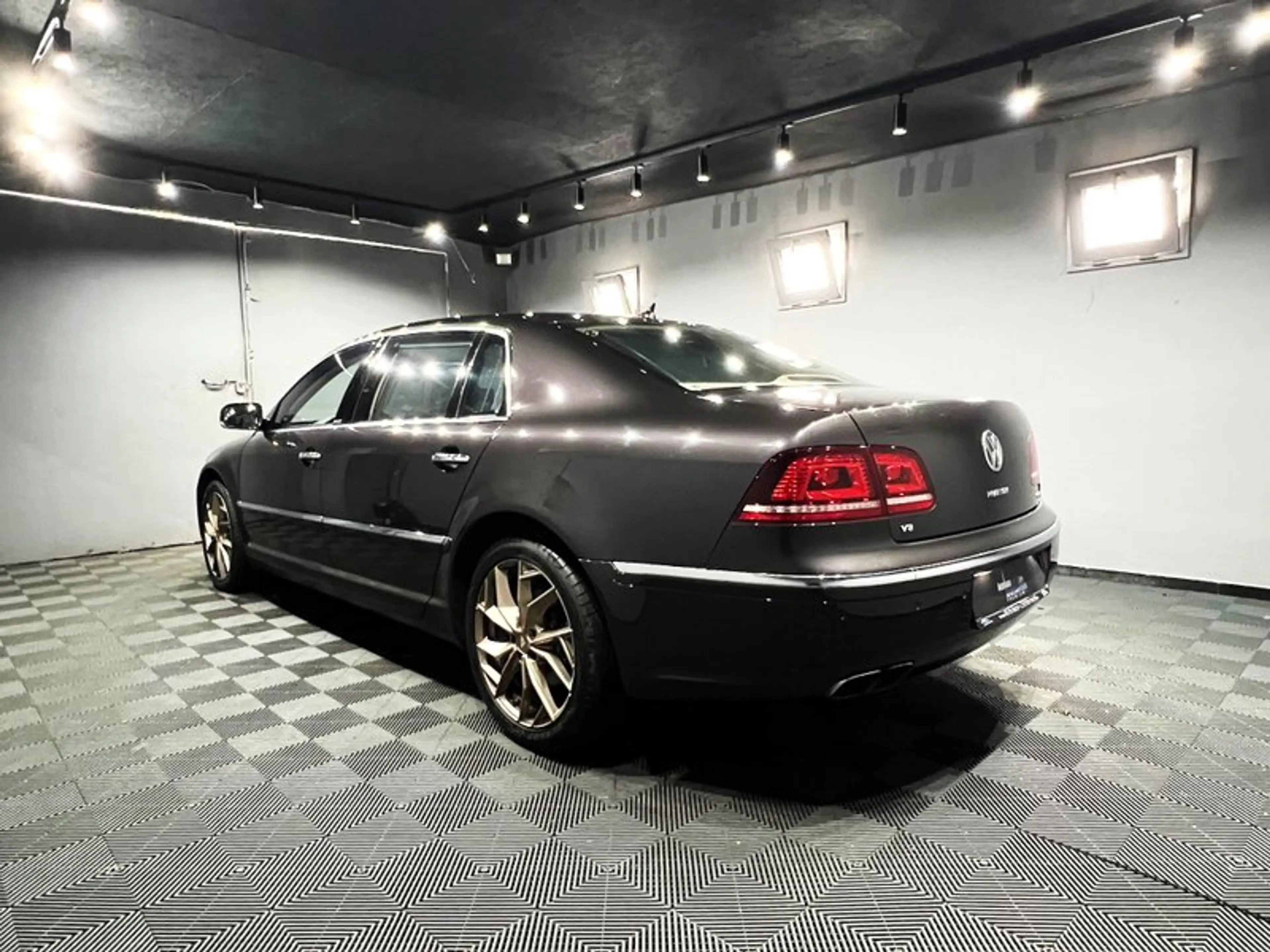 Volkswagen Phaeton V8 4Motion LANG|PANO|MASSAGE|LEDER|STHG|SOUND — photo 3
